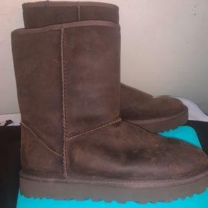 Women’s Brown Leather Ugg Boots! LIKE NEW!!